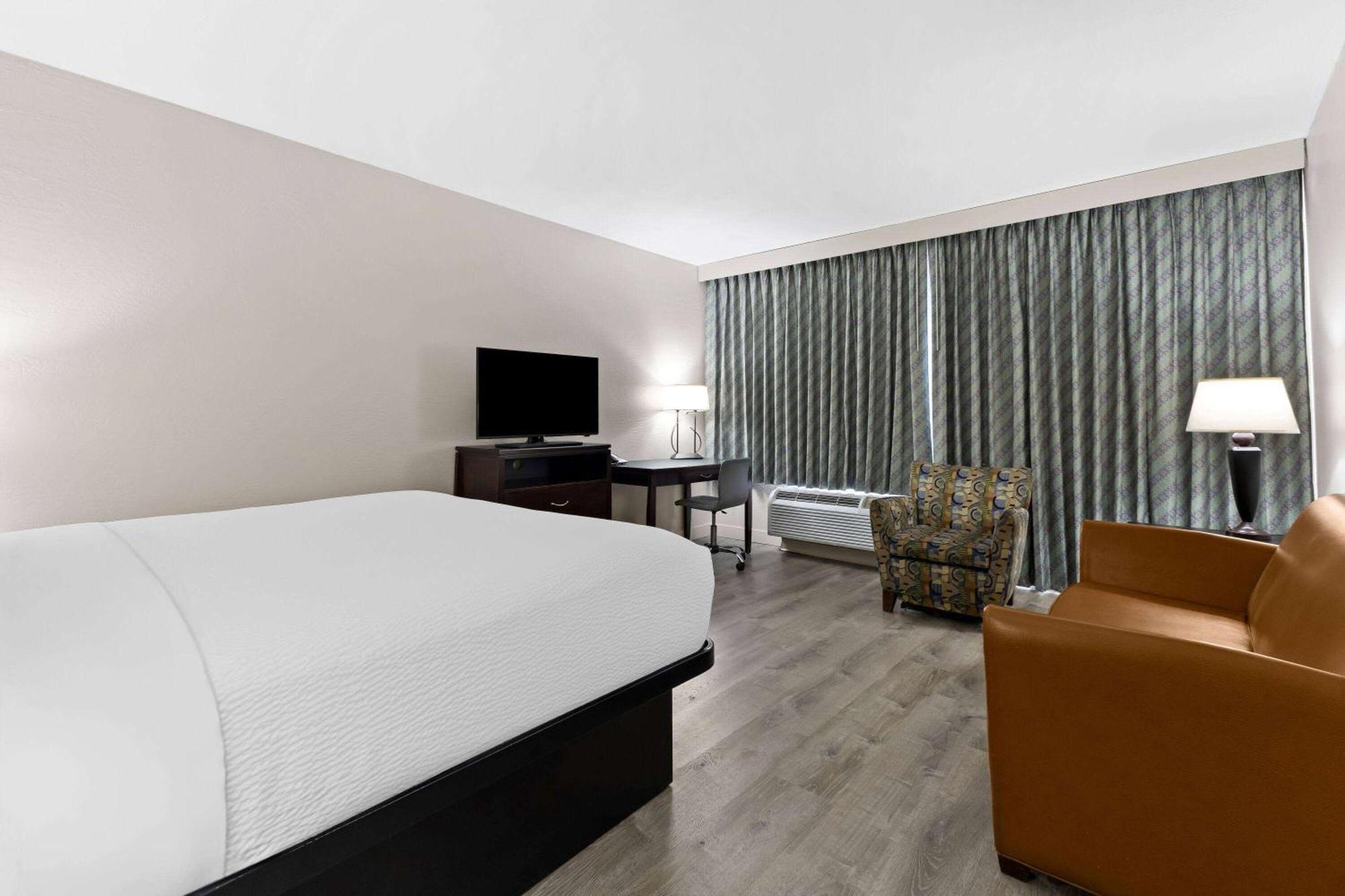 Days Inn & Suites By Wyndham Mesa Near Phoenix Ngoại thất bức ảnh
