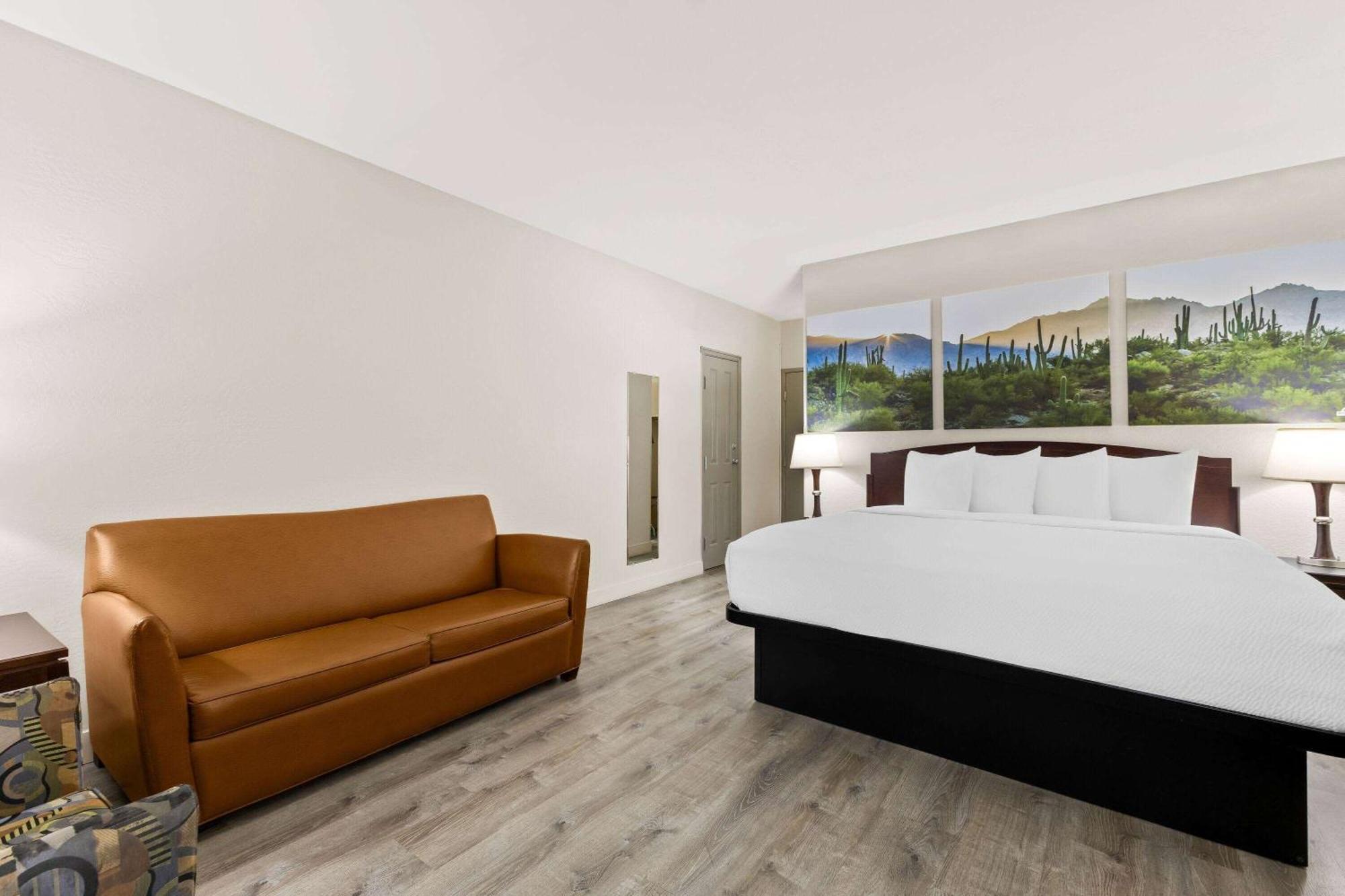 Days Inn & Suites By Wyndham Mesa Near Phoenix Ngoại thất bức ảnh