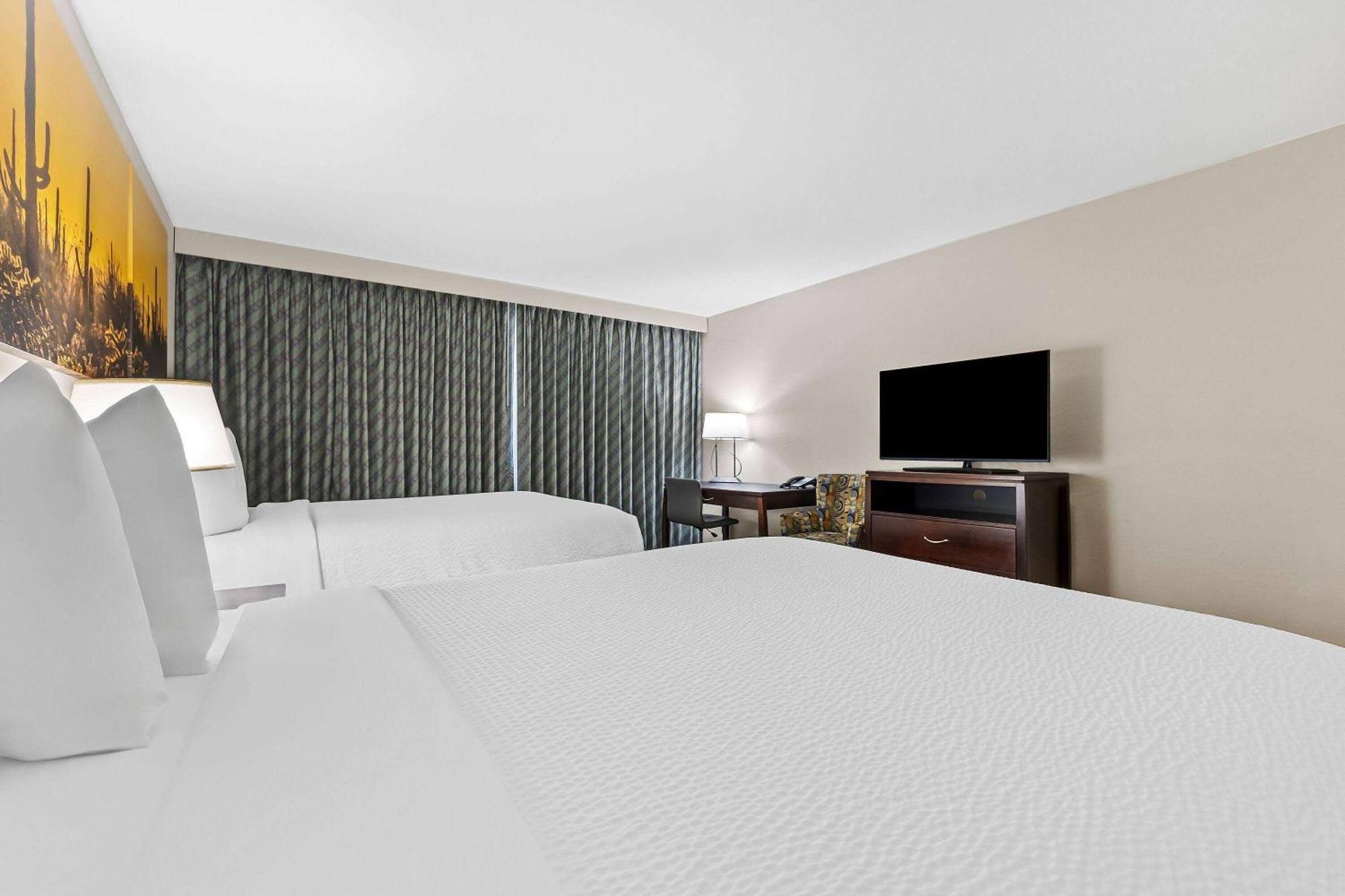 Days Inn & Suites By Wyndham Mesa Near Phoenix Ngoại thất bức ảnh