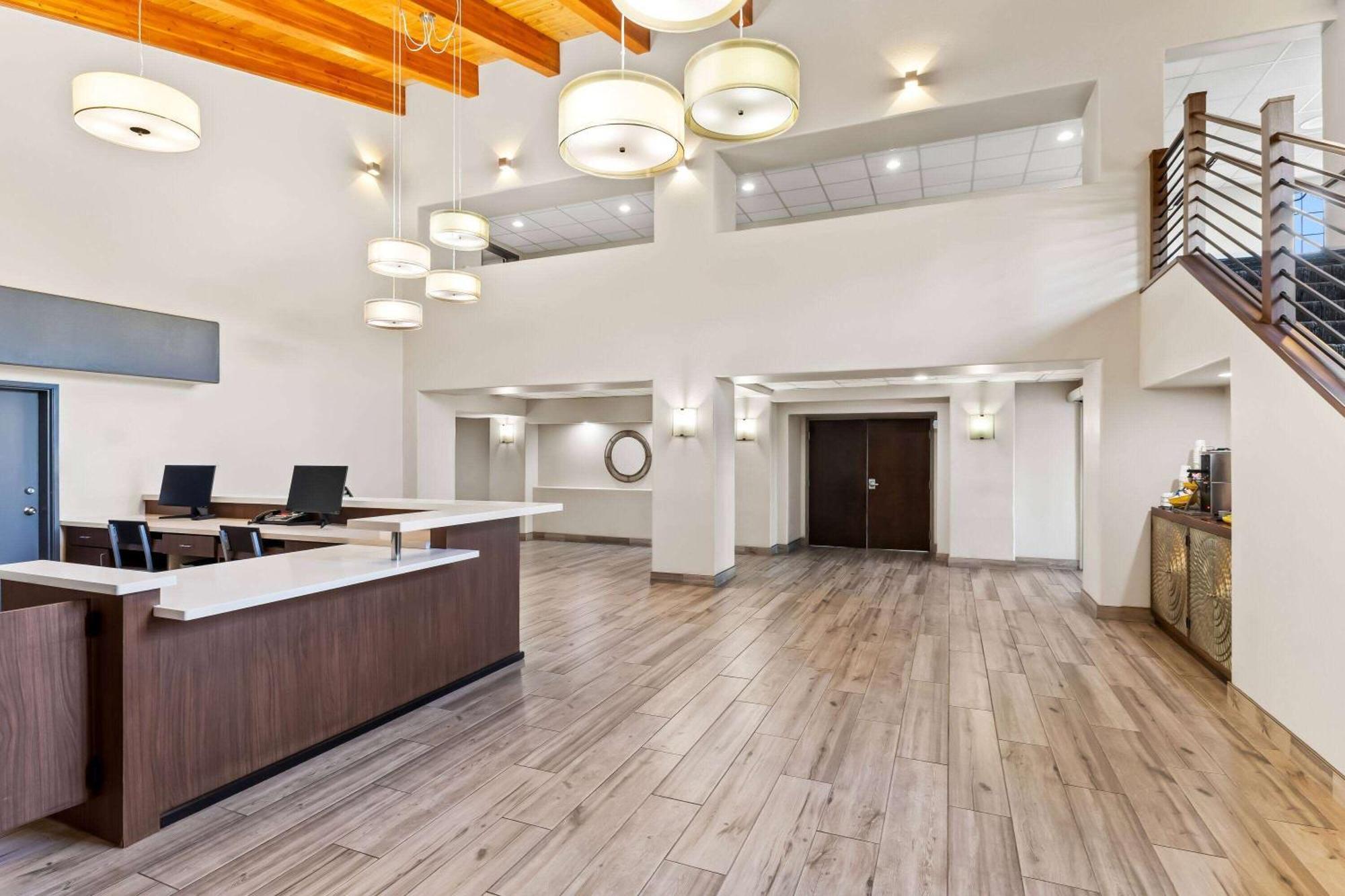 Days Inn & Suites By Wyndham Mesa Near Phoenix Ngoại thất bức ảnh