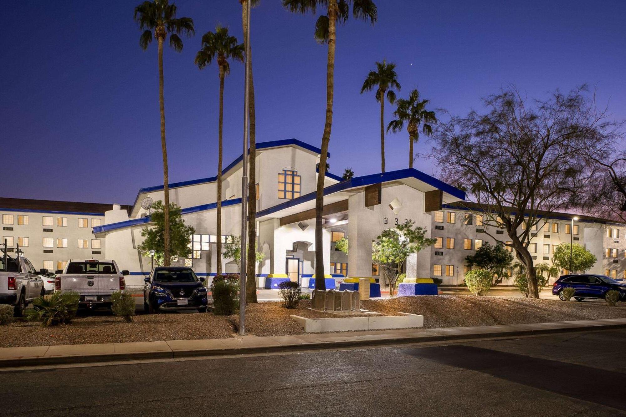 Days Inn & Suites By Wyndham Mesa Near Phoenix Ngoại thất bức ảnh