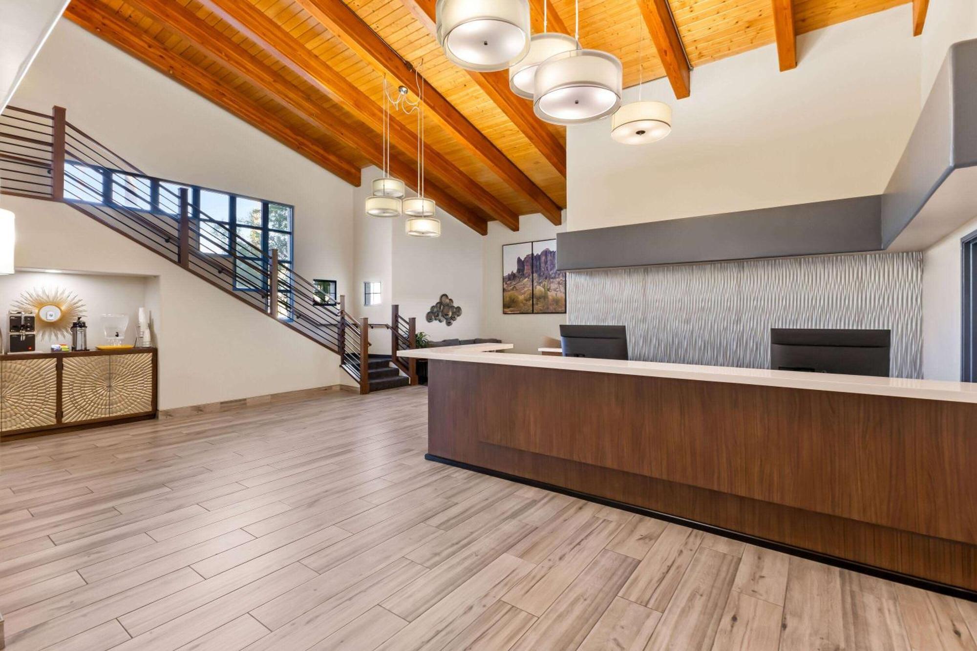 Days Inn & Suites By Wyndham Mesa Near Phoenix Ngoại thất bức ảnh